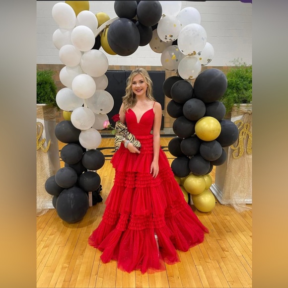 Brand new Sherri Hill dress fits 000-0. Was worn for less than an hour. - Picture 4 of 5